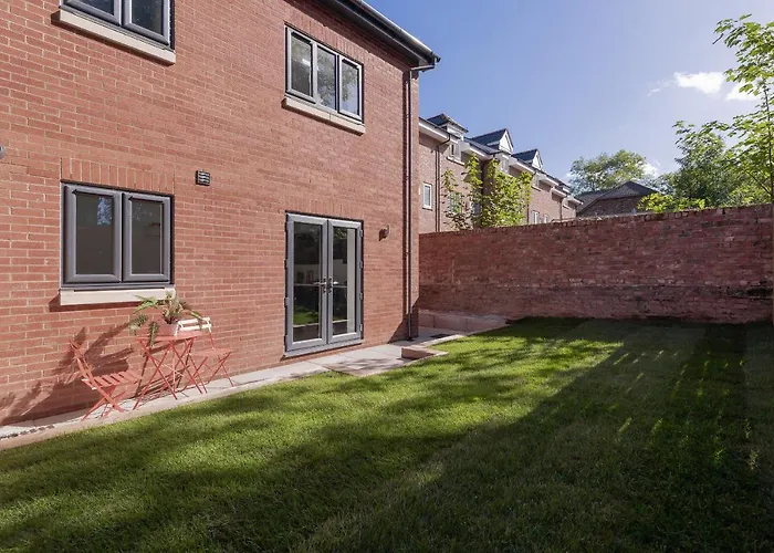 Moseley Gardens Fallowfield
